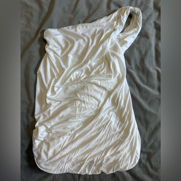 Ivory oshoulder top - Picture 1 of 2